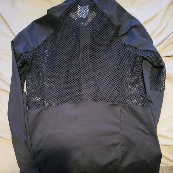 Fabletics sweater - Picture 2 of 2